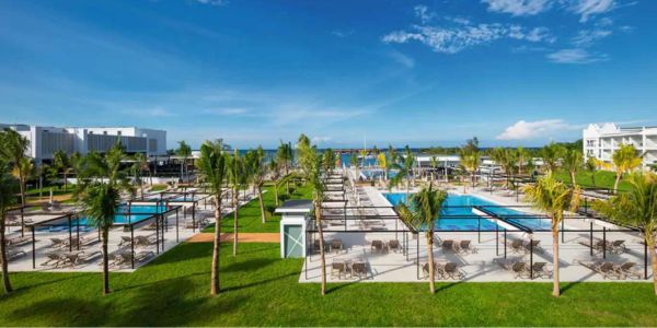 Private Transfer from MBJ Airport to Hotel Riu Palace Jamaica