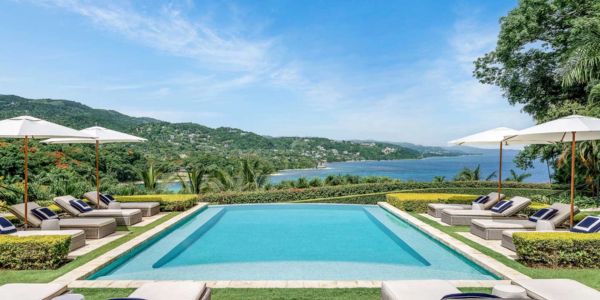 airport-transfer-to-round-hill-pool-ocean-view