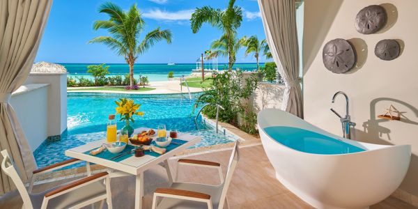 airport-transfer-to-sandals-montego-bay-pool