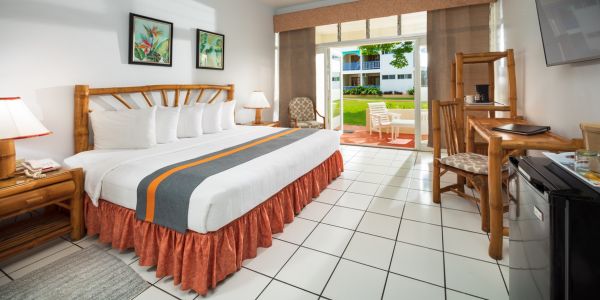 Montego Bay Airport Transfer to Tobys Resort Montego Bay