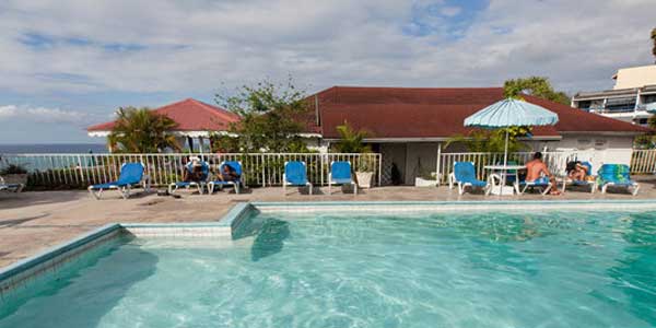 island-dream-tours-airport-transfers-to-el-greco-resort-montego-bay-pool