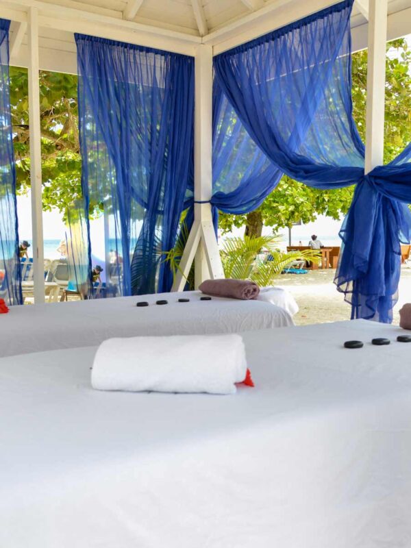 Private Transfer from MBJ Airport to CocoLaPalm Resort Negril